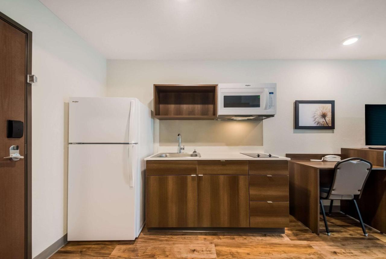 Woodspring Suites Inverness Esterno foto